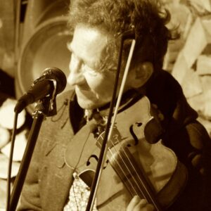 VIOLONS TRÈS SAUVAGES